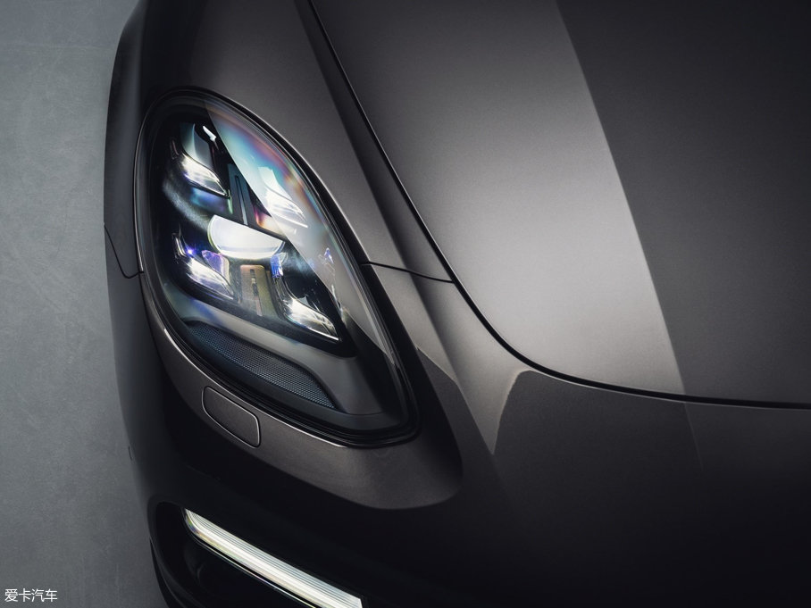 2017Panamera Turbo Sport Turismo