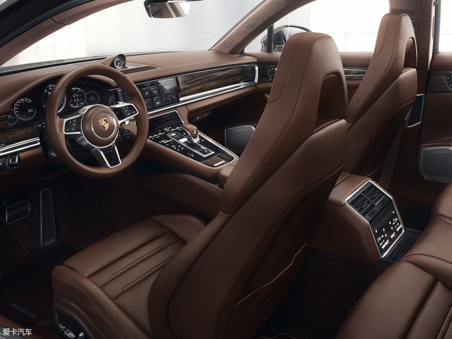 2017Panamera Turbo Sport Turismo