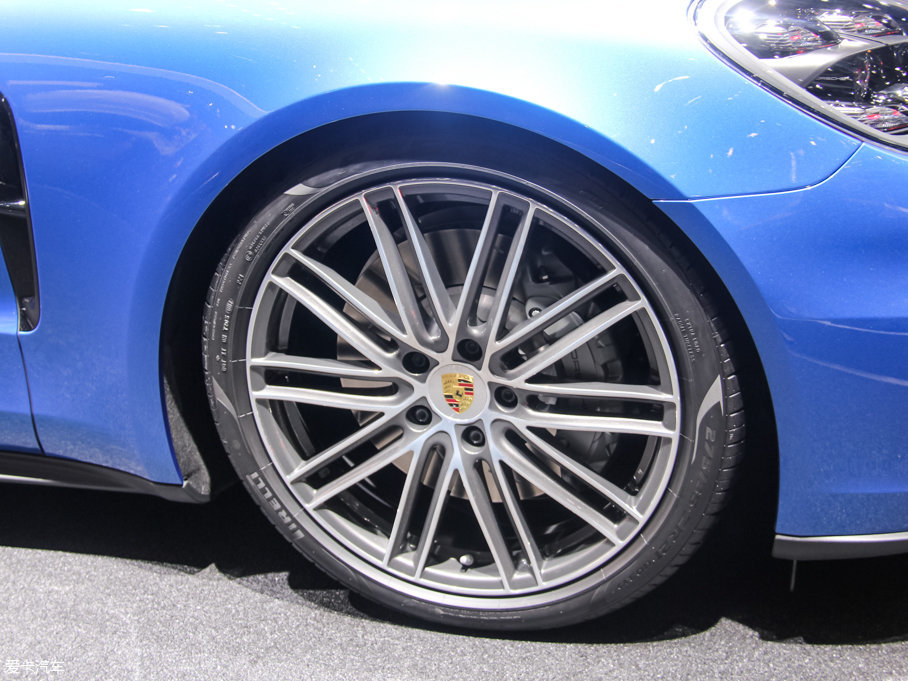 2017Panamera Turbo Sport Turismo