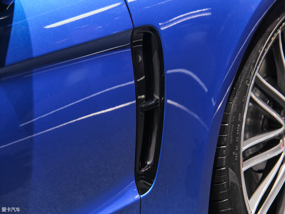 2017Panamera Turbo Sport Turismo