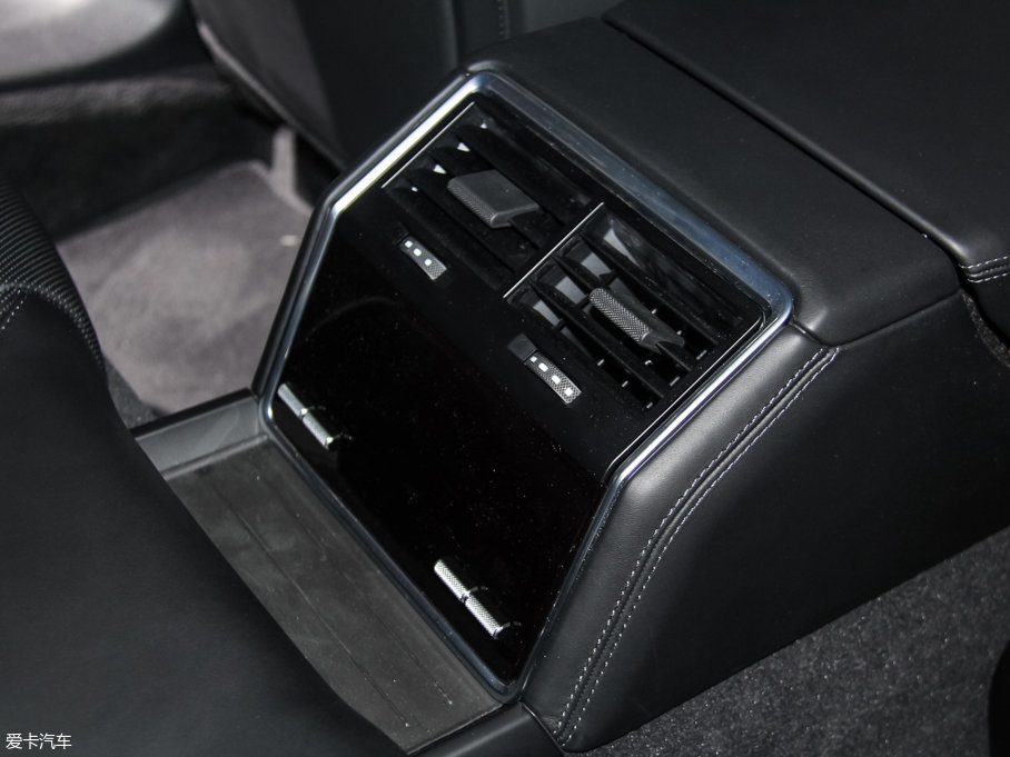 2017Panamera Turbo Sport Turismo