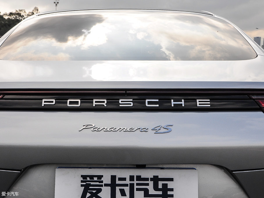 2017Panamera 4S