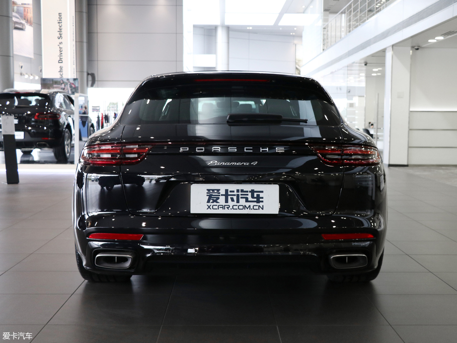 2017Panamera 4 Sport Turismo