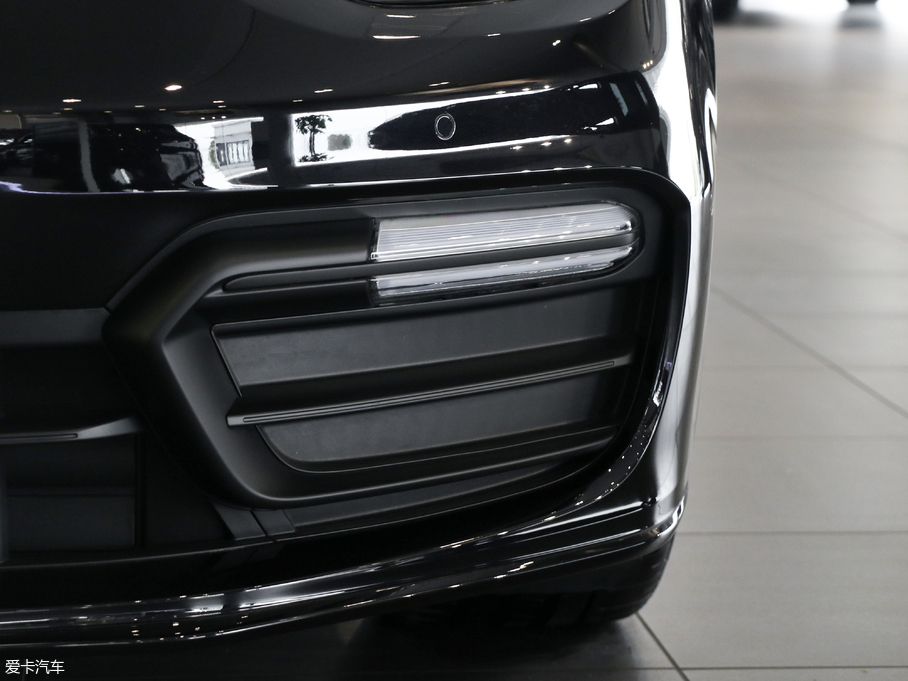 2017Panamera 4 Sport Turismo