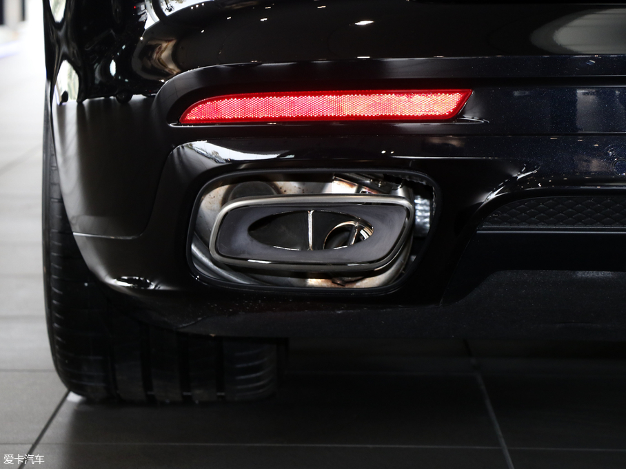 2017Panamera 4 Sport Turismo