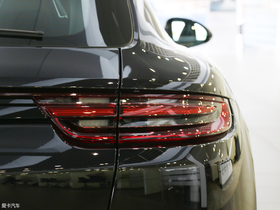 2017Panamera 4 Sport Turismo