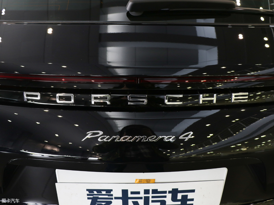 2017Panamera 4 Sport Turismo