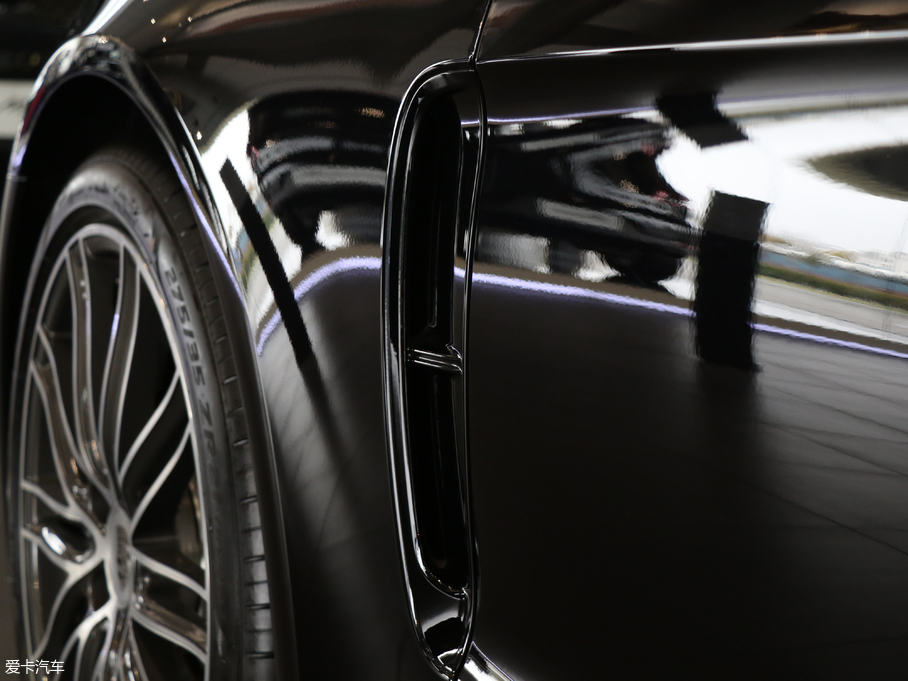 2017Panamera 4 Sport Turismo