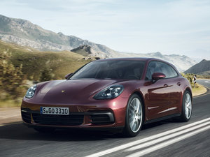 2017Turbo Sport Turismo w^