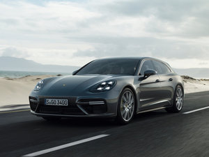 2017Turbo Sport Turismo w^