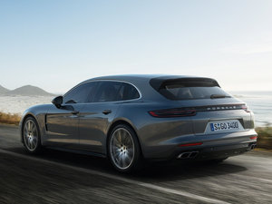 2017Turbo Sport Turismo w^