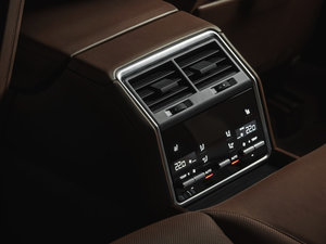 2017Turbo Sport Turismo п؅^