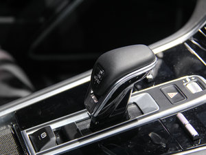 2017Turbo Sport Turismo п؅^