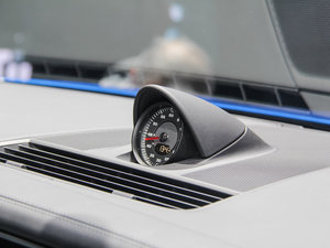 2017Turbo Sport Turismo п؅^