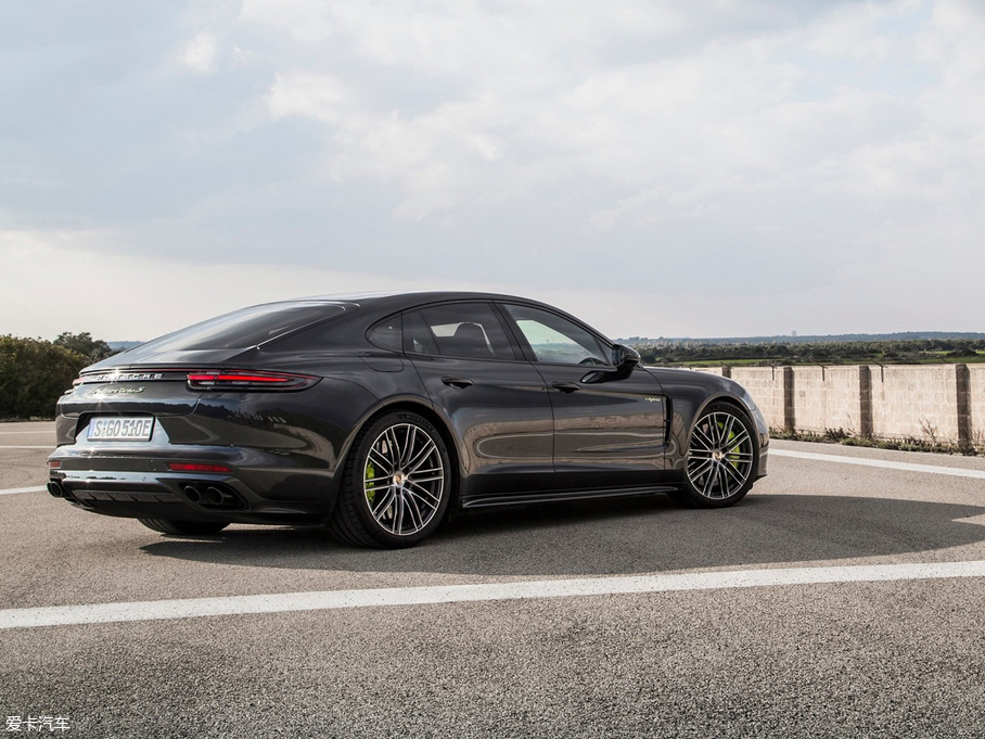 2017PanameraԴ Turbo S E-Hybrid