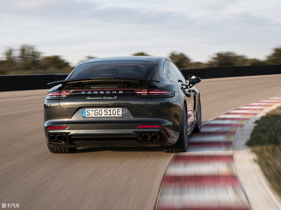 2017PanameraԴ Turbo S E-Hybrid