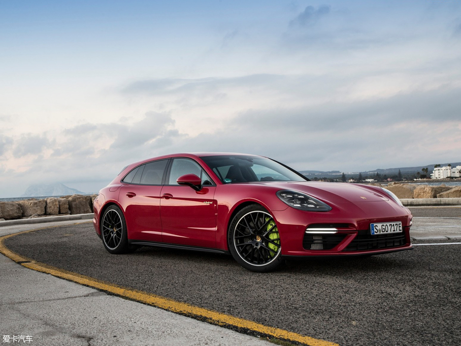 2018PanameraԴ Turbo S E-Hybrid Sport Turismo