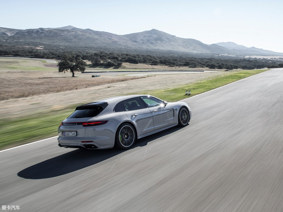 2018PanameraԴ Turbo S E-Hybrid Sport Turismo