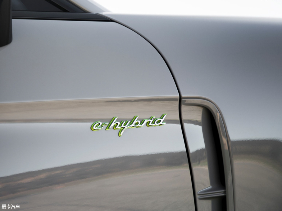 2018PanameraԴ Turbo S E-Hybrid Sport Turismo