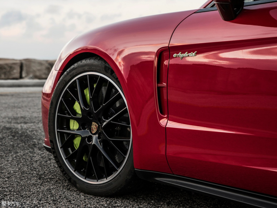 2018PanameraԴ Turbo S E-Hybrid Sport Turismo