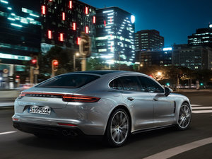 2017Turbo S E-Hybrid w^