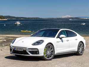 2017Turbo S E-Hybrid w^