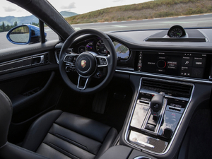 2017Turbo S E-Hybrid п؅^