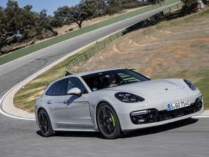 2018款Turbo S E-Hybrid Sport Turismo 整体外观