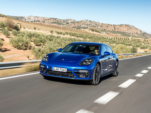 2018款Turbo S E-Hybrid Sport Turismo 整体外观