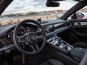 2018款Turbo S E-Hybrid Sport Turismo 中控区