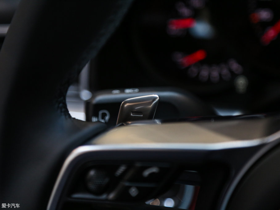 2017r(sh)911 Carrera