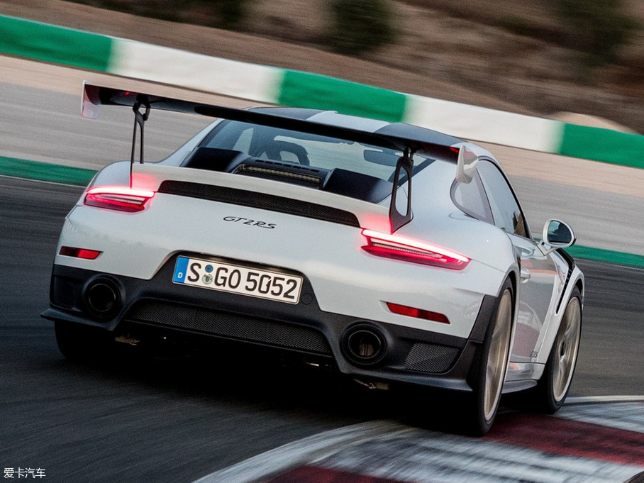 2017r(sh)911 GT2 RS