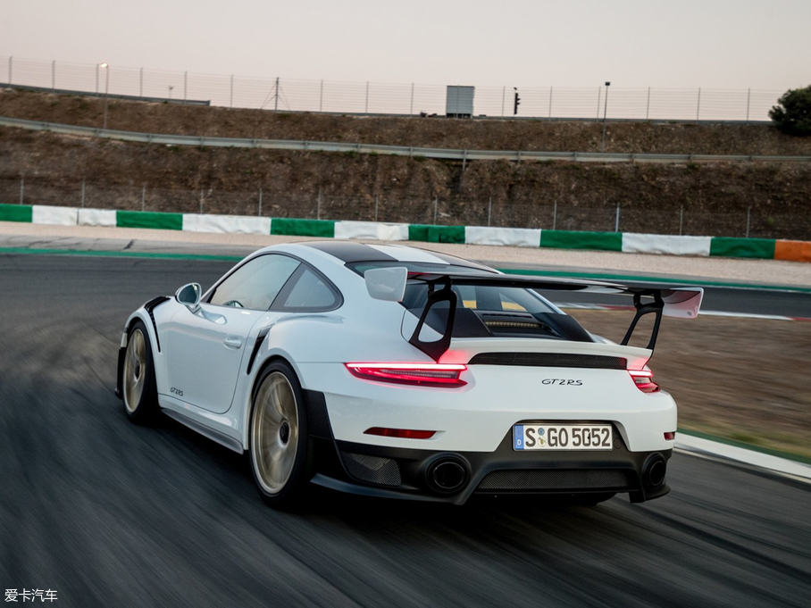 2017r911 GT2 RS