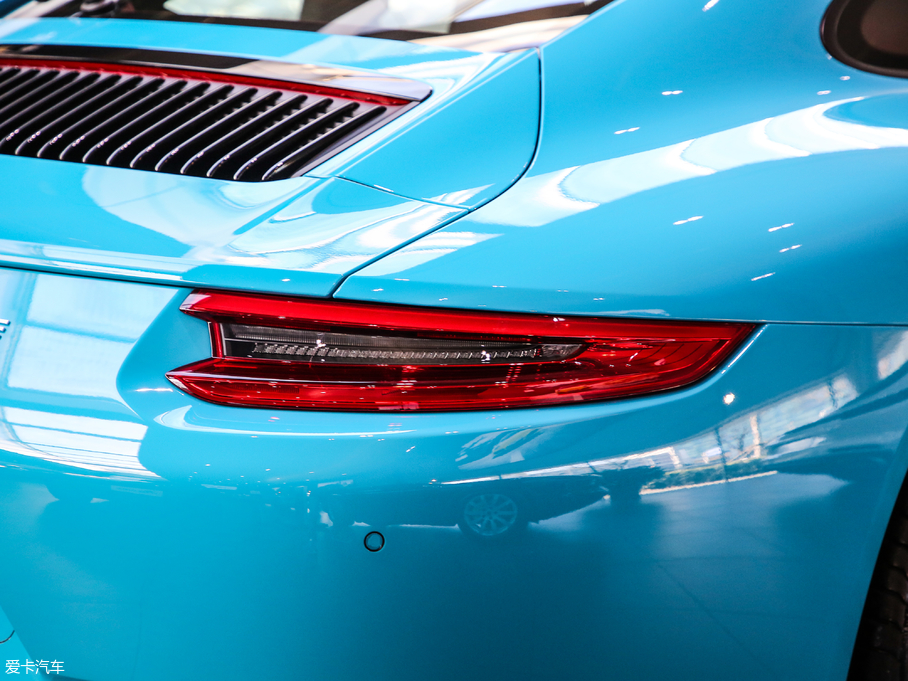 2017r(sh)911 Carrera