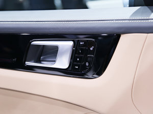 2018Turbo 4.0T п؅^(q)