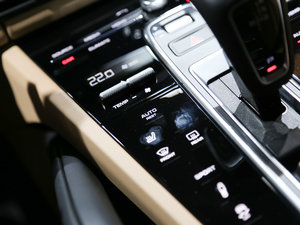 2018Turbo 4.0T п؅^(q)