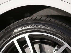 2018Turbo 4.0T ݆̥ߴ