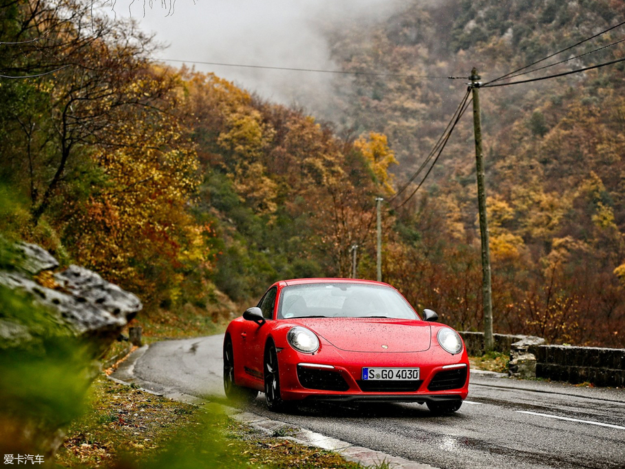 2018r911 Carrera T