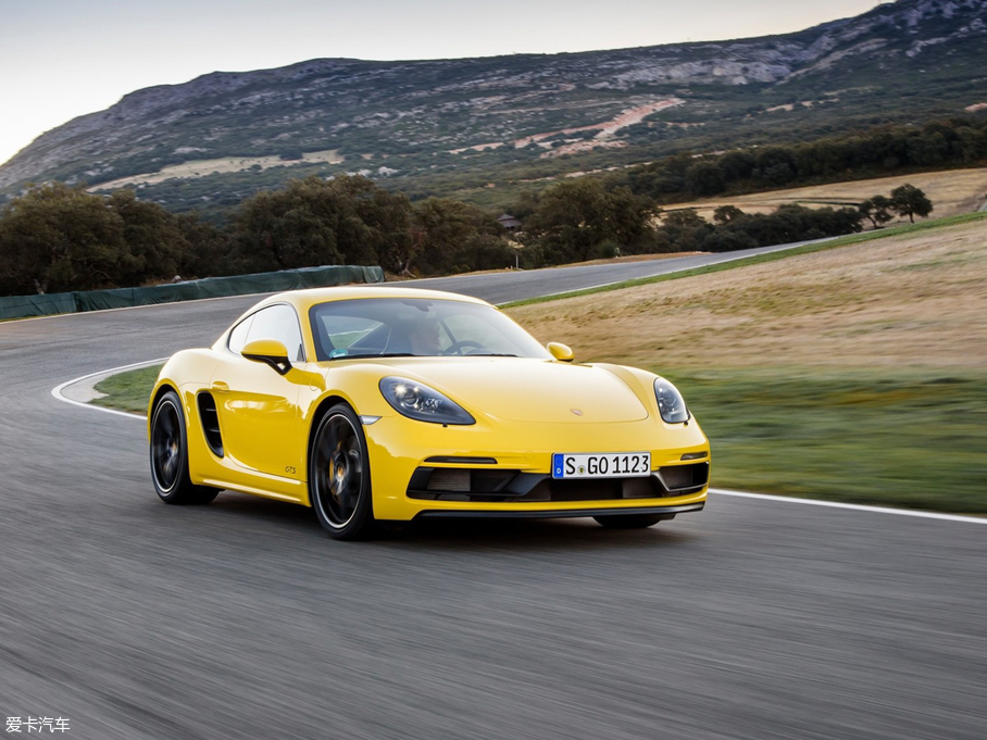 2018r(sh)718 Cayman GTS