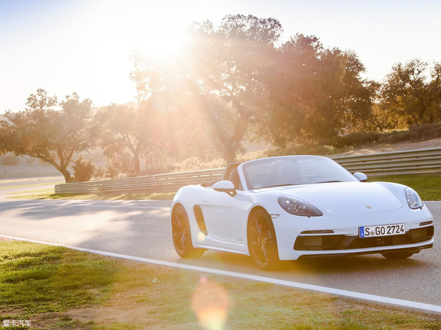 2018r(sh)718 Boxster GTS