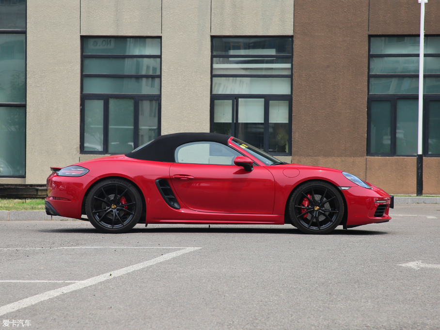 2018r(sh)718 Boxster S