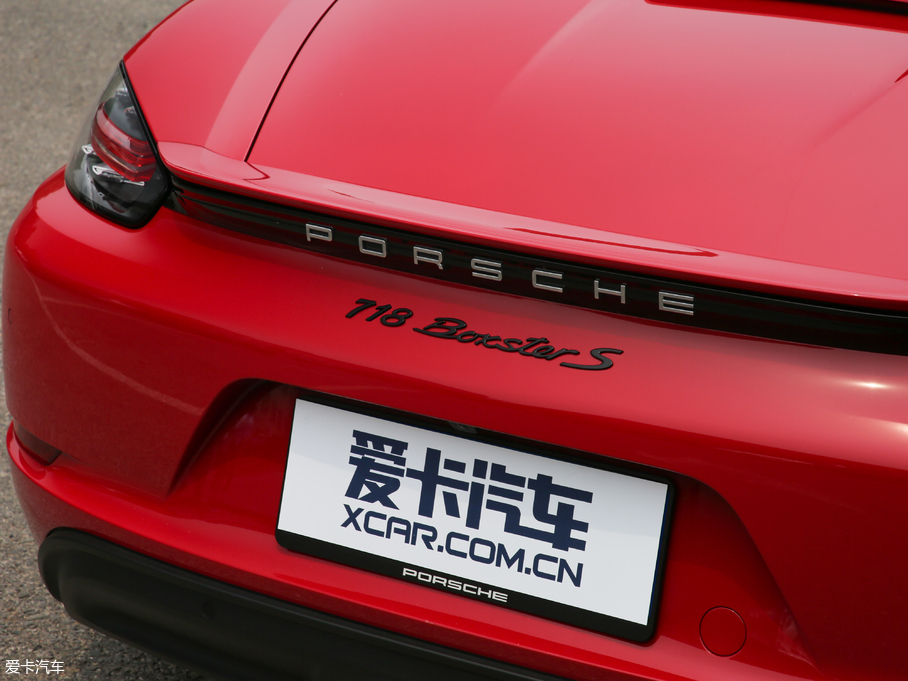 2018r(sh)718 Boxster S