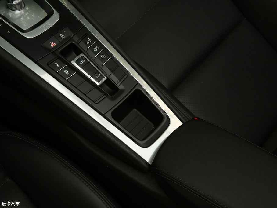 2018r(sh)718 Boxster S