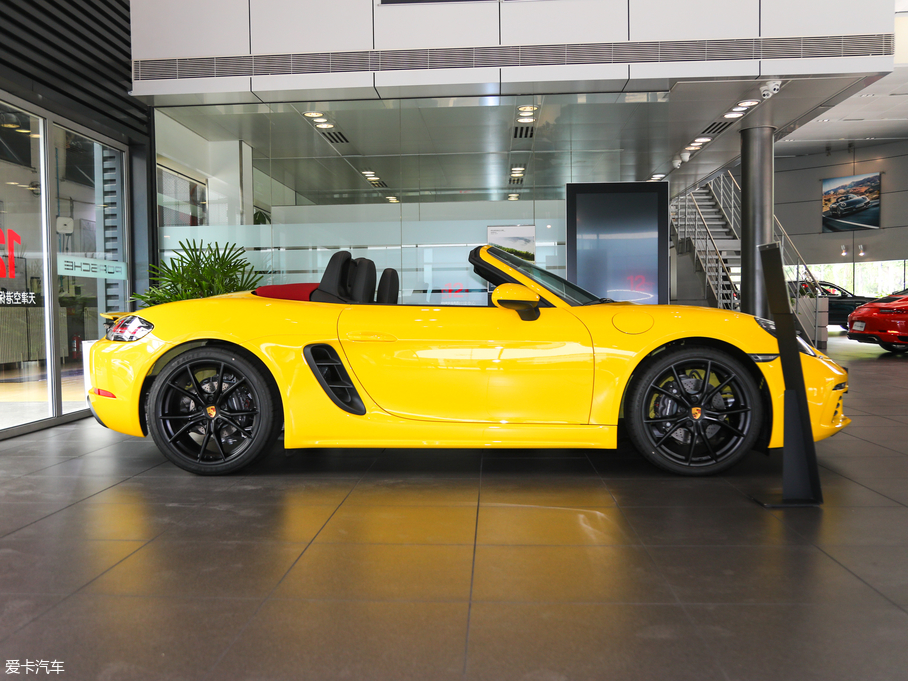 2018r718 Boxster