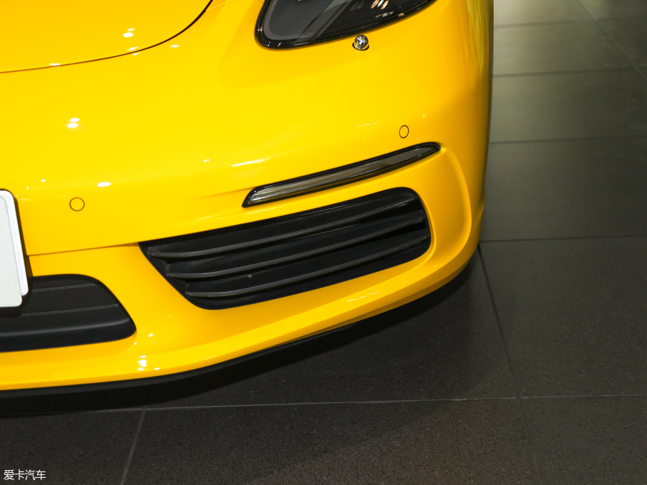 2018r(sh)718 Boxster