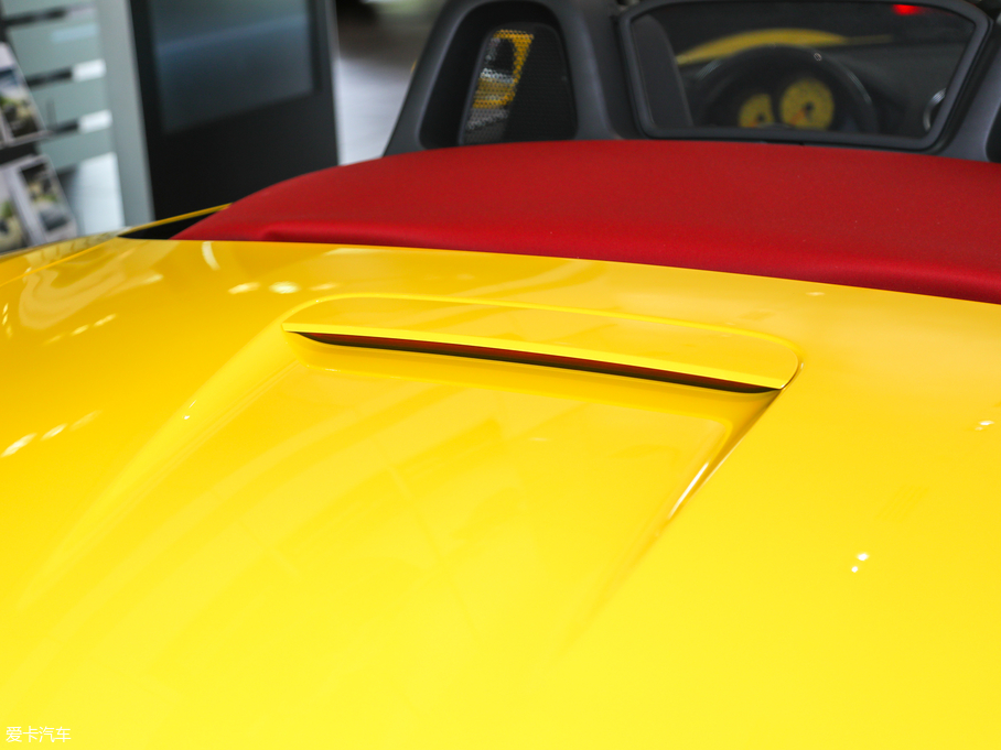 2018r(sh)718 Boxster