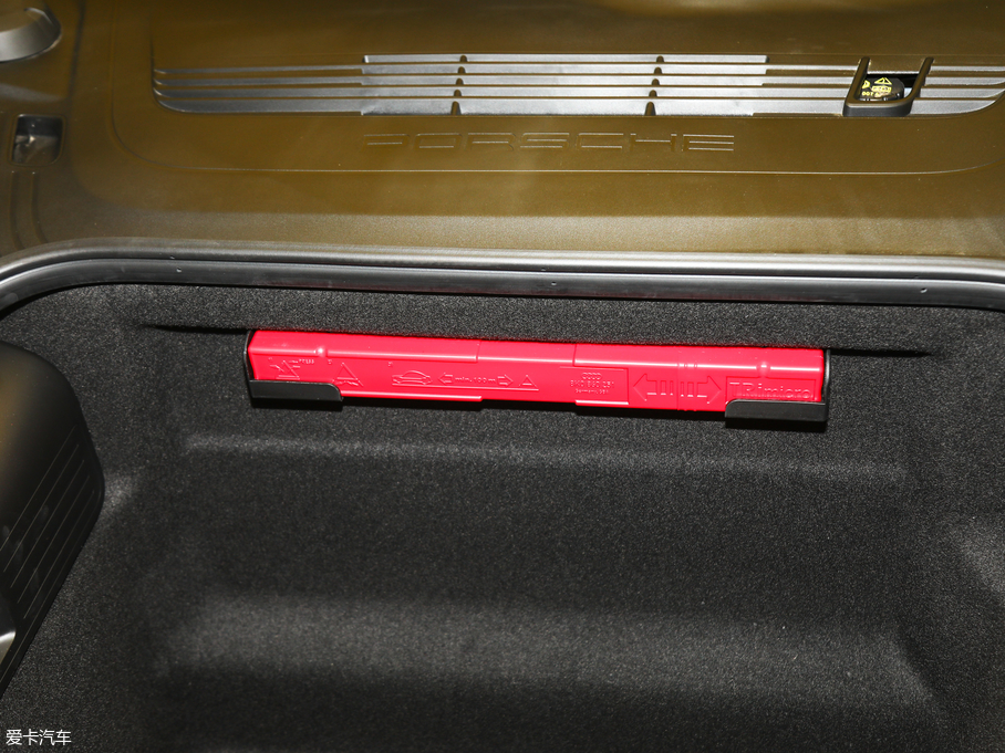 2018r(sh)718 Boxster