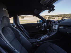 2018Cayman GTS п؅^