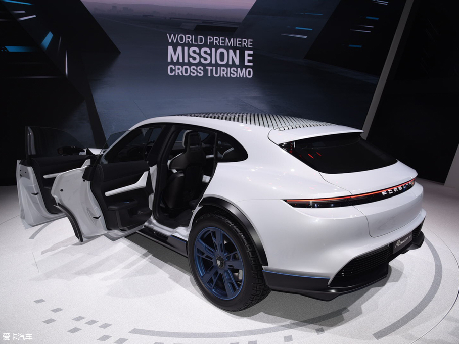 2018Mission E Cross Turismo