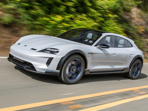 2018Cross Turismo w^